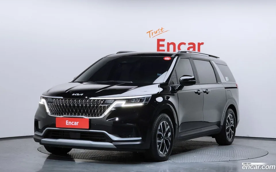 Kia Carnival 9 2022 — фото 1, купить с доставкой в Москву