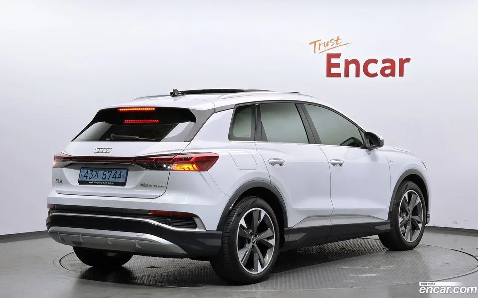 Audi Q4 e-tron 40 2022 — миниатюра 2