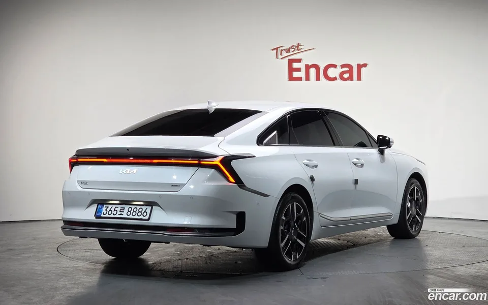 Kia K8 Hybrid 2025 — миниатюра 2