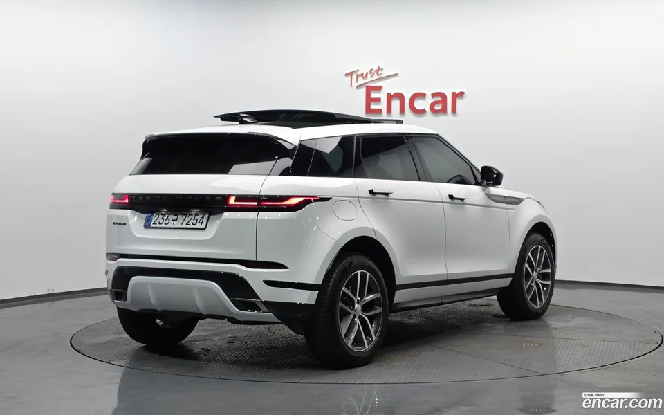 Land Rover Range Rover Evoque P250 SE 2024 — миниатюра 2