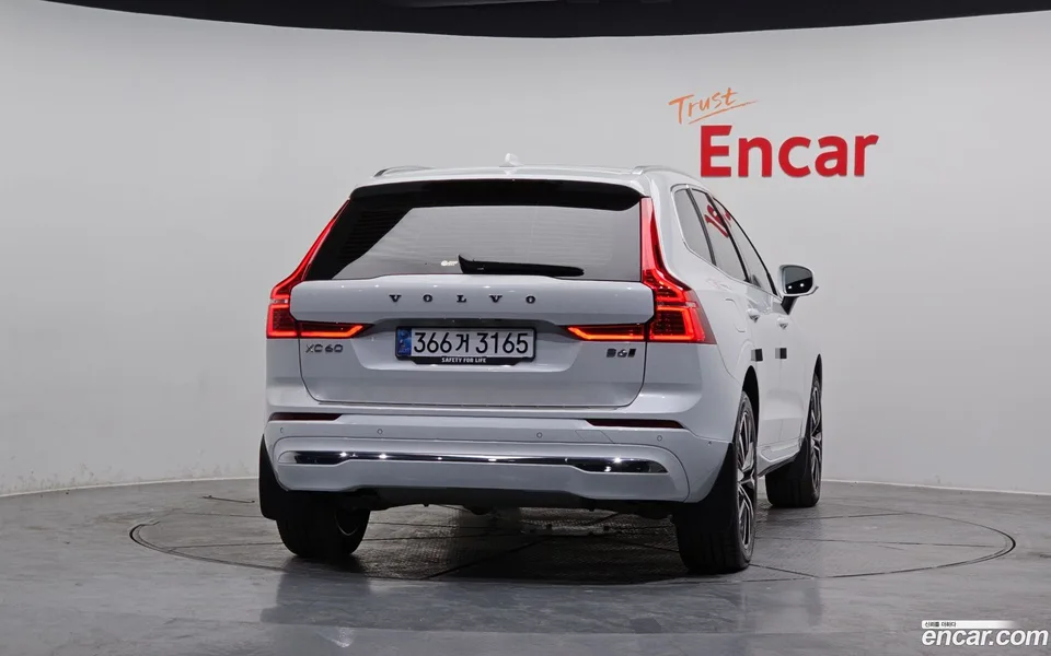 Volvo XC60 B6 2025 — миниатюра 4