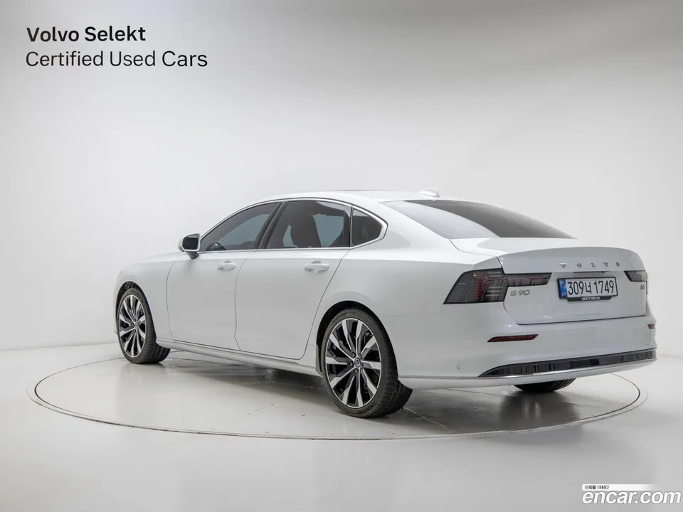 Volvo S90 B5 2025 — миниатюра 4