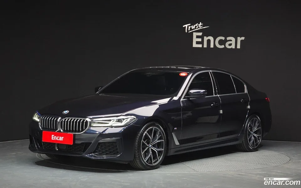 BMW 5 Series 530i M 2023 — фото 1, купить с доставкой в Москву