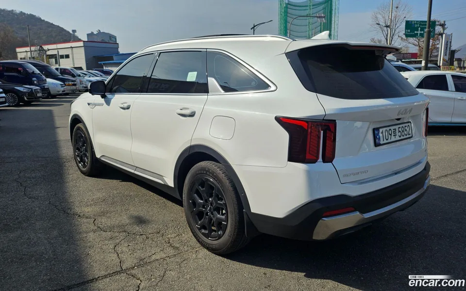 Kia Sorento HEV 1.6 4WD 2023 — миниатюра 4