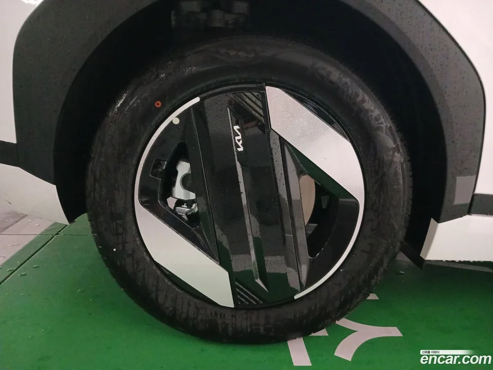 Kia EV4 2WD 2025 — миниатюра 2
