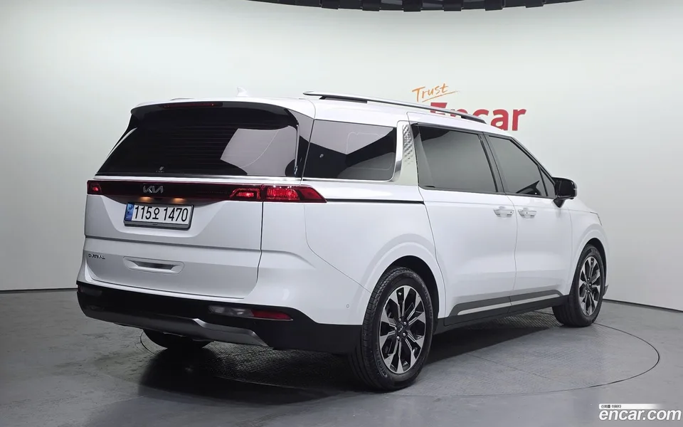 Kia Carnival 9 2023 — миниатюра 2