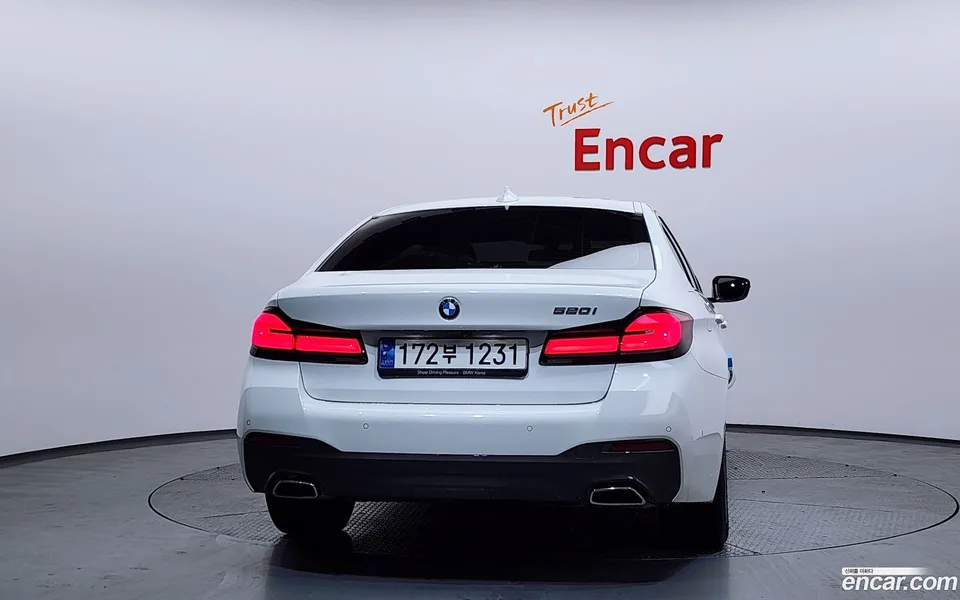 BMW 5 Series 520i M 2022 — миниатюра 4