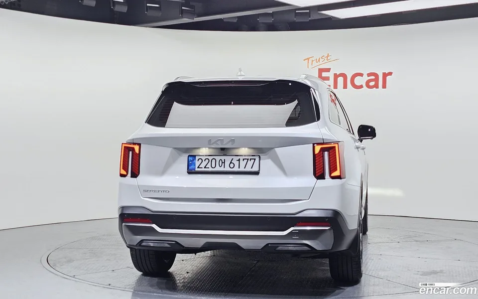 Kia Sorento 2.5T 2WD 2023 — миниатюра 4