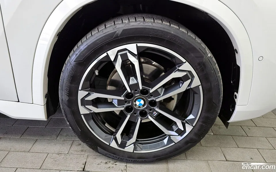 BMW X1 xDrive 20i M 2024 — миниатюра 5