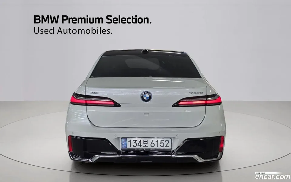 BMW 7 Series 750e xDrive M 2024 — миниатюра 4