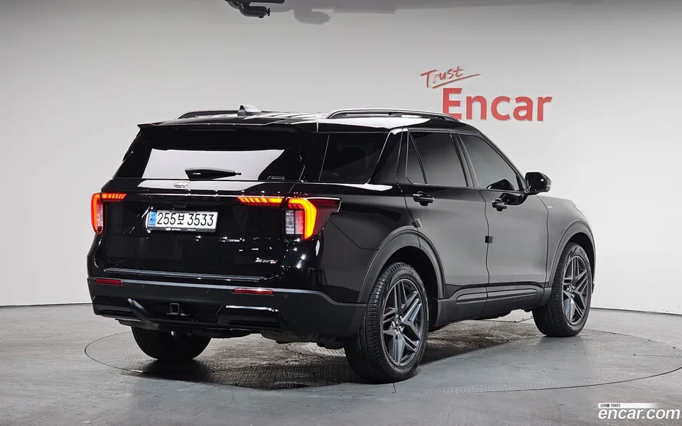 Ford Explorer 2.3 ST- 4WD 2024 — миниатюра 2
