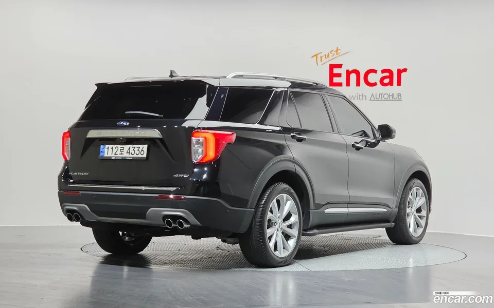 Ford Explorer 3.0 4WD 2022 — миниатюра 2