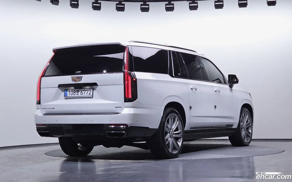 Cadillac Escalade 6.2 ESV 2025 — миниатюра 2