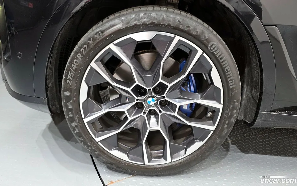 BMW X7 xDrive 40i M 6 2023 — миниатюра 5