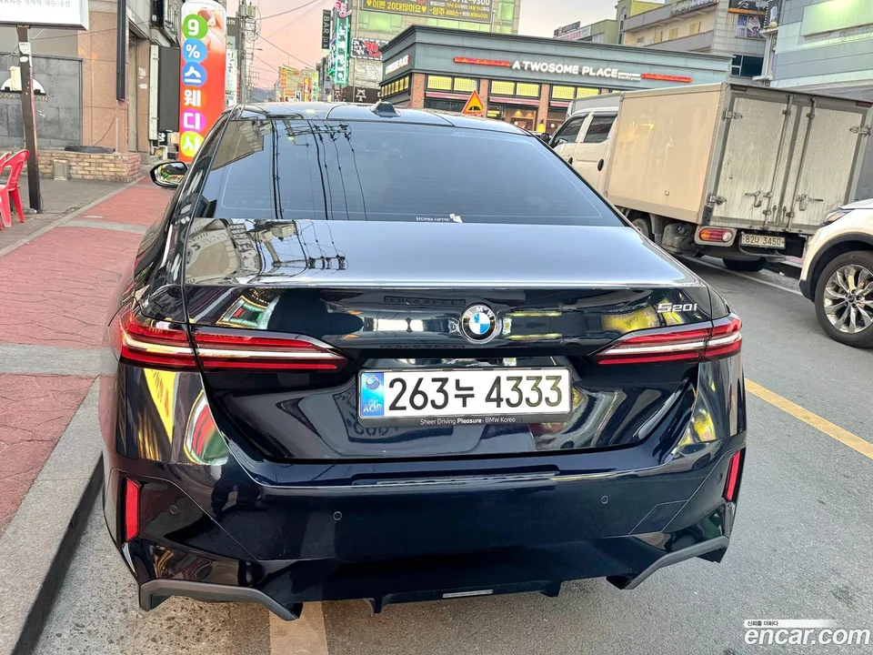 BMW 5 Series 520i M 2025 — миниатюра 5
