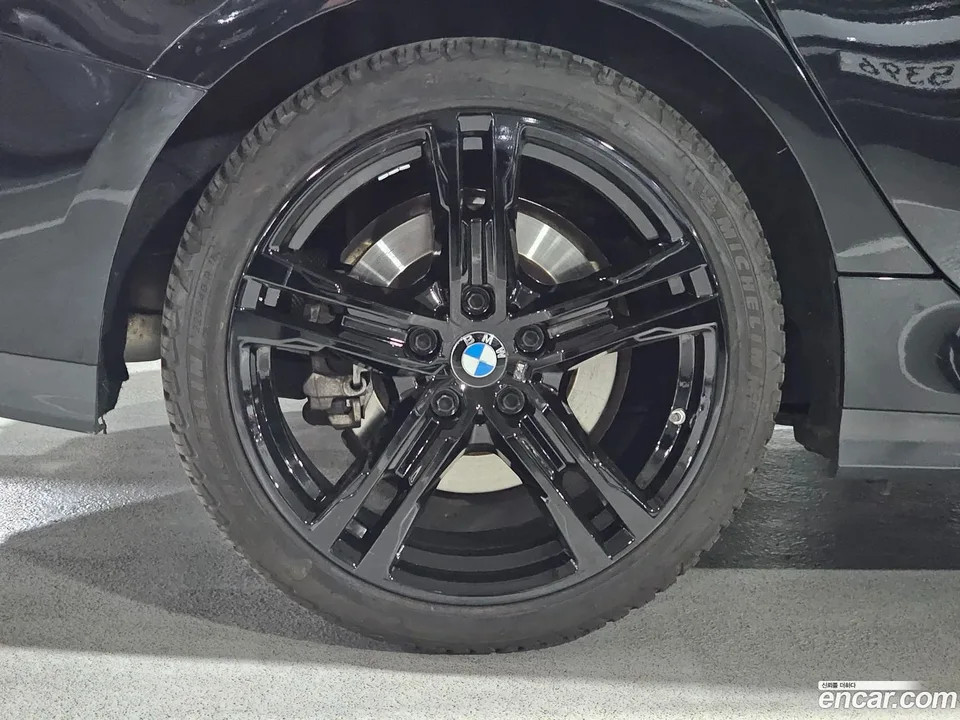 BMW 2 Series Gran Coupe 220i M 2024 — миниатюра 5