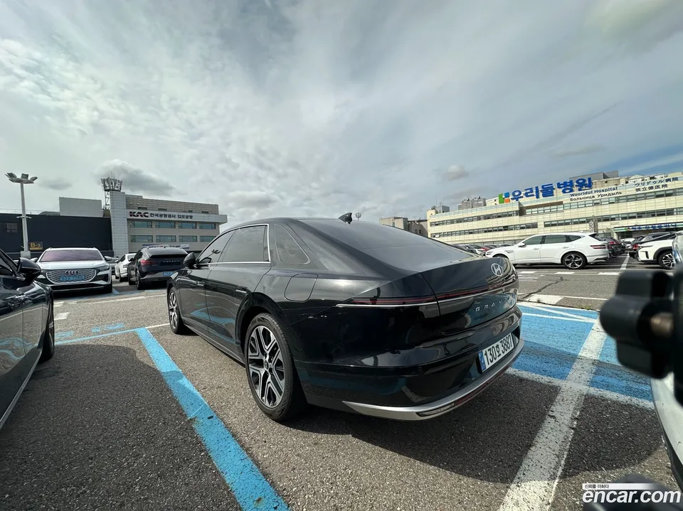 Hyundai Grandeur Hybrid 2023 — миниатюра 4