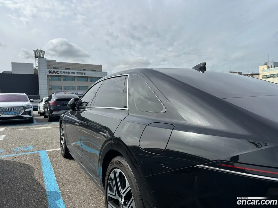 Hyundai Grandeur Hybrid 2023 — миниатюра 5