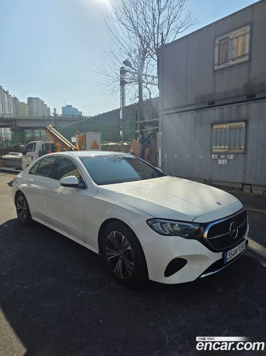 Mercedes-Benz E-Class E200 2025 — миниатюра 2
