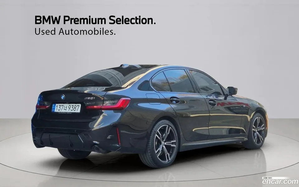 BMW 3 Series 320i M 2023 — миниатюра 2