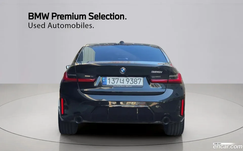 BMW 3 Series 320i M 2023 — миниатюра 4
