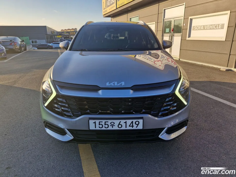 Kia Sportage Hybrid 2WD 2022 — фото 1, купить с доставкой в Москву