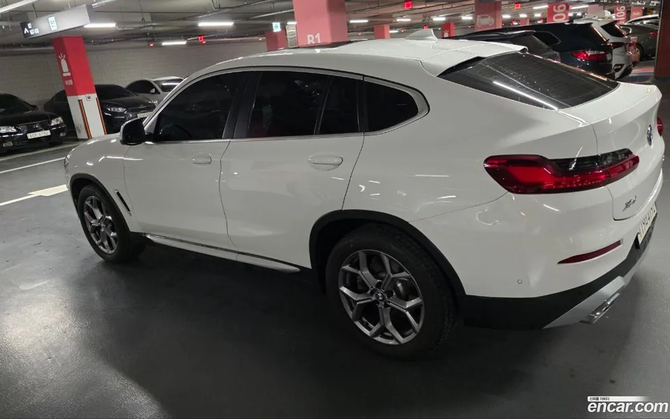 BMW X4 xDrive20i xLine 2024 — миниатюра 4