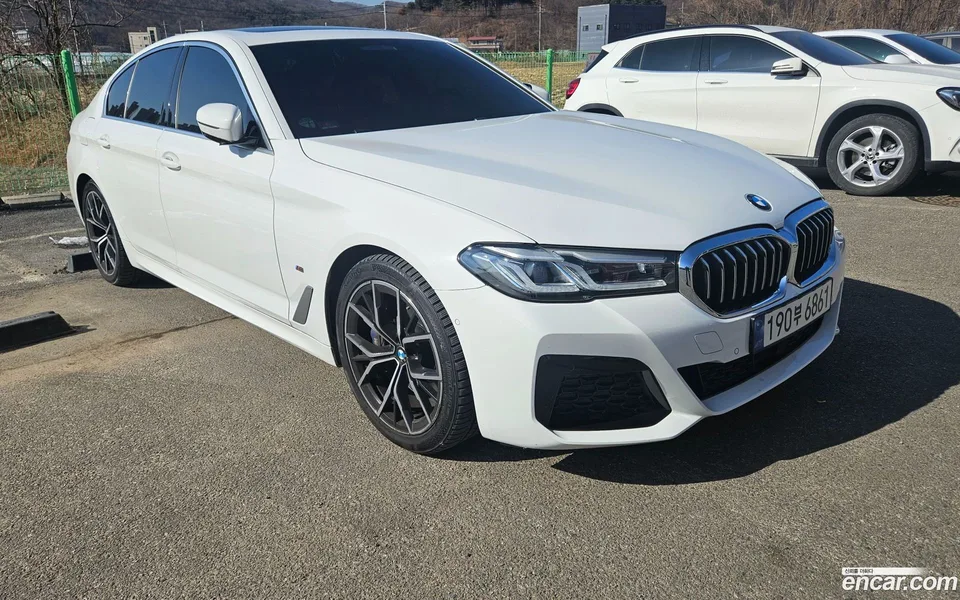 BMW 5 Series 530i M 2022 — миниатюра 4