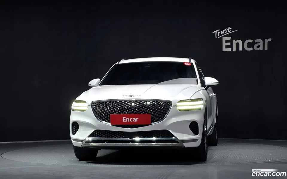 Genesis GV70 2.5T 2WD 2023 — миниатюра 3