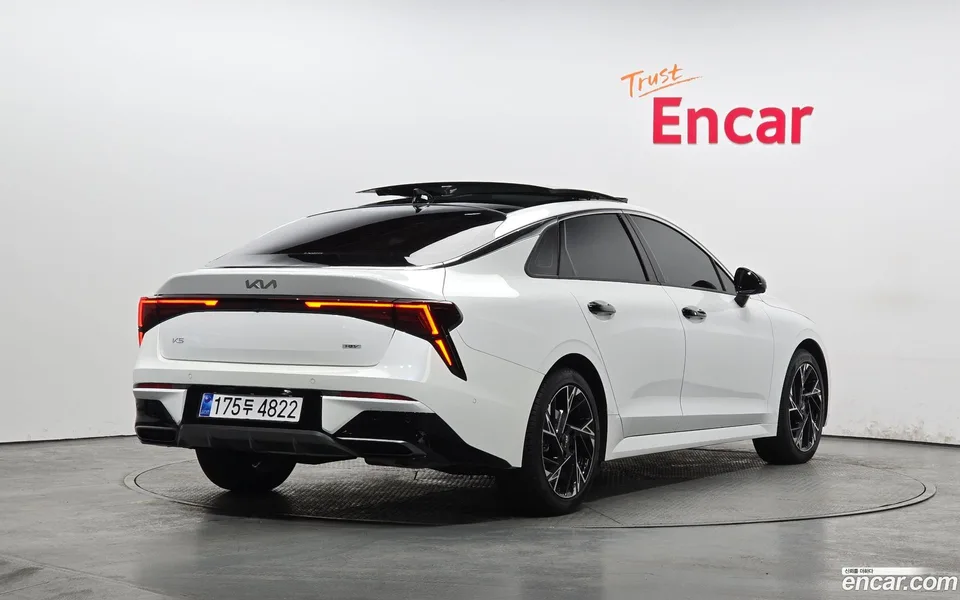 Kia K5 Hybrid 2025 — миниатюра 2