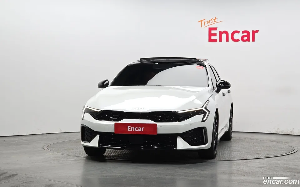 Kia K5 Hybrid 2025 — миниатюра 3