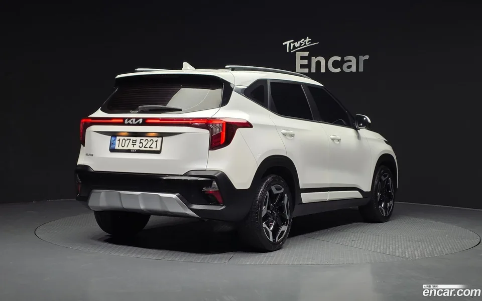 Kia Seltos 1.6 2WD 2023 — миниатюра 2