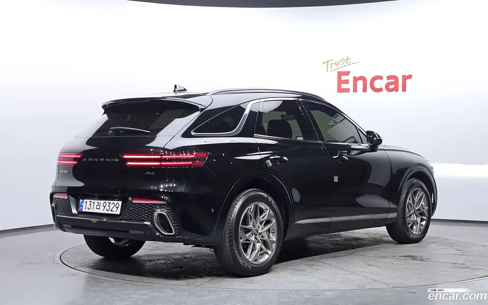 Genesis GV70 2.5T AWD 2023 — миниатюра 2
