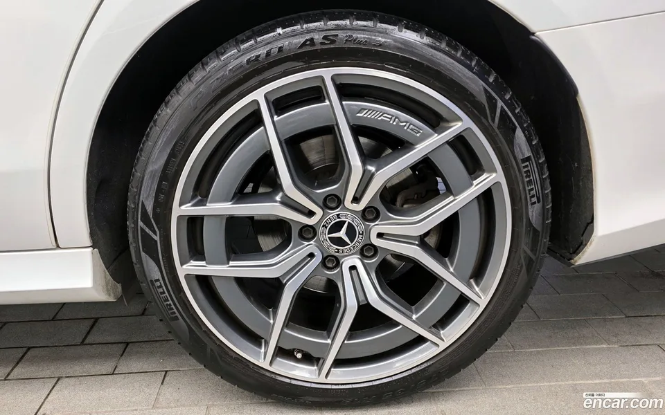 Mercedes-Benz E-Class E220d 4MATIC AMG Line 2023 — миниатюра 5