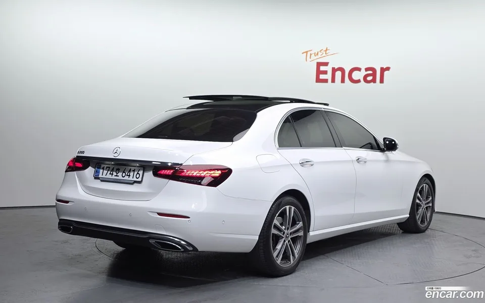 Mercedes-Benz E-Class E250 2023 — миниатюра 2