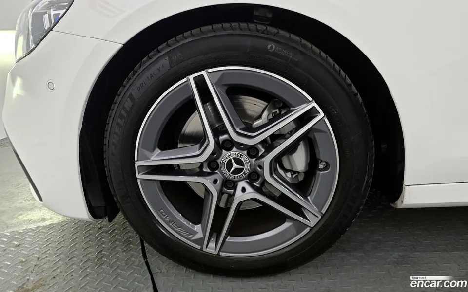 Mercedes-Benz E-Class E250 AMG Line 2023 — миниатюра 5