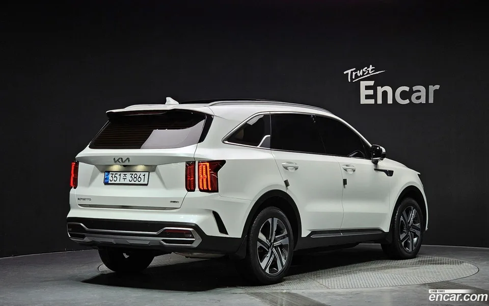 Kia Sorento HEV 1.6 2WD 2023 — миниатюра 2