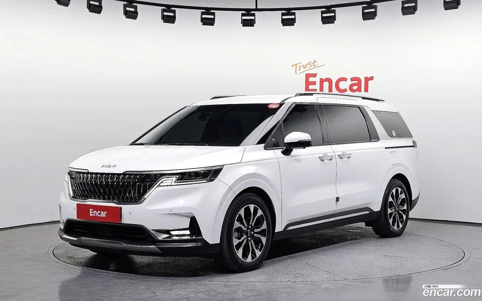 Kia Carnival 9 2023 — фото 1, купить с доставкой в Москву