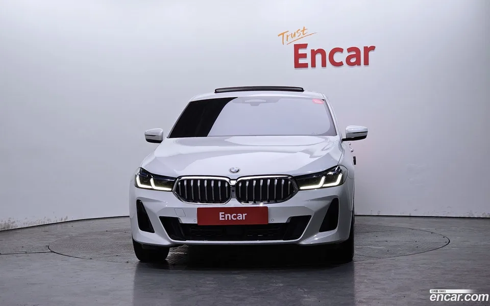 BMW 6 Series GT 630i xDrive M 2023 — миниатюра 3