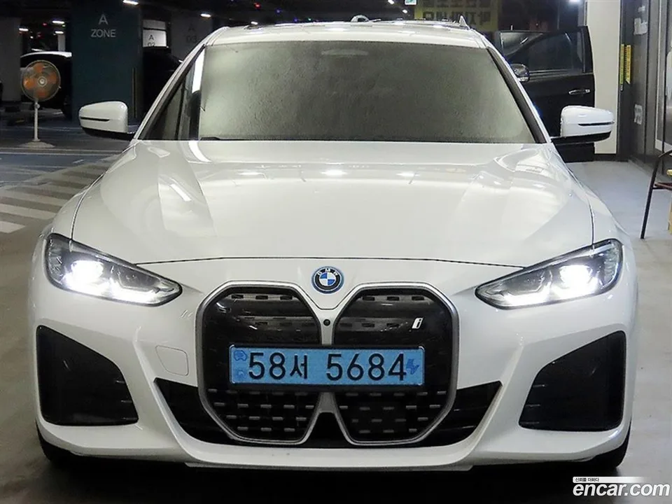 BMW i4 eDrive40 M 2022 — миниатюра 2