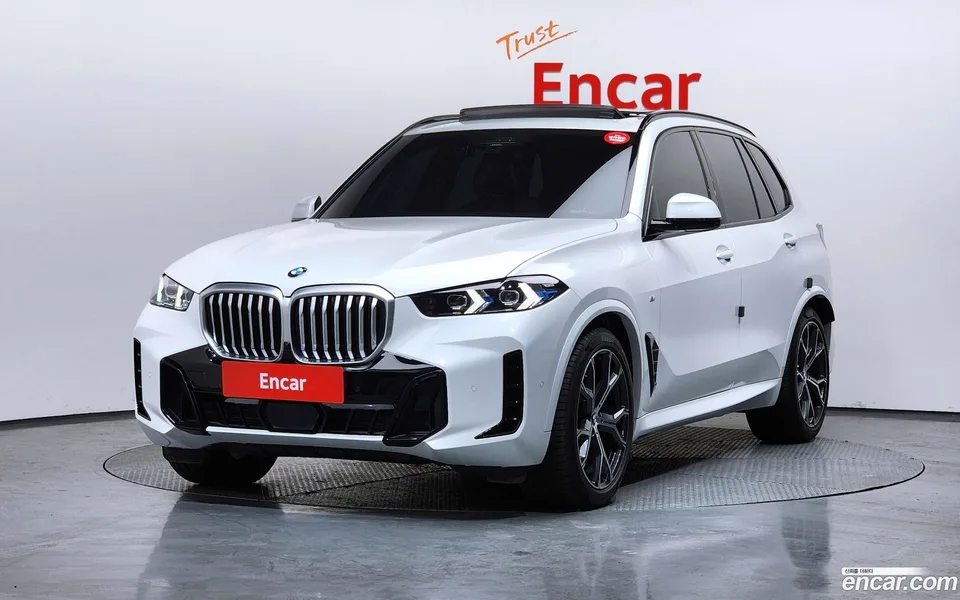 BMW X5 xDrive 30d M 2025 — фото 1, купить с доставкой в Москву
