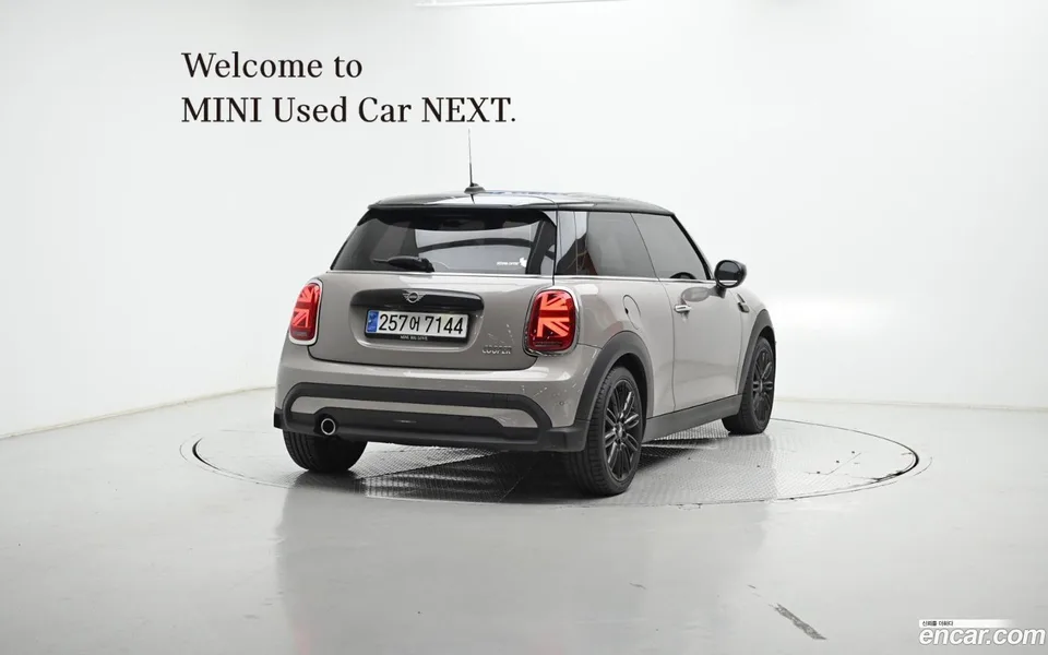 MINI Cooper 2023 — миниатюра 2