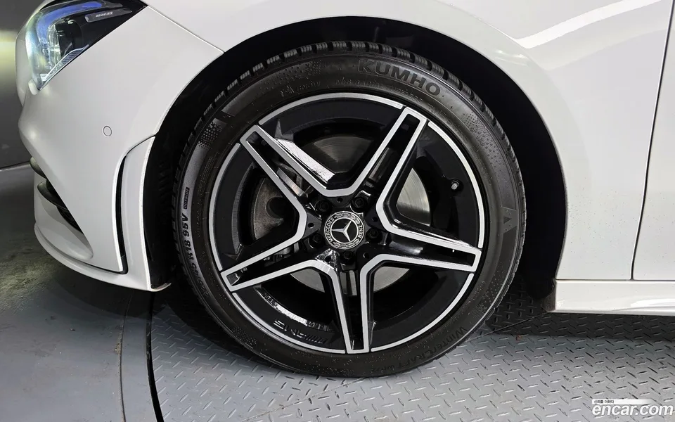 Mercedes-Benz CLA-Class CLA250 4MATIC 2022 — миниатюра 5