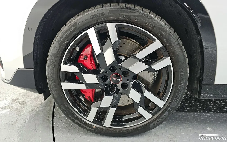 MINI Cooper S Countryman ALL4 JCW 2024 — миниатюра 5