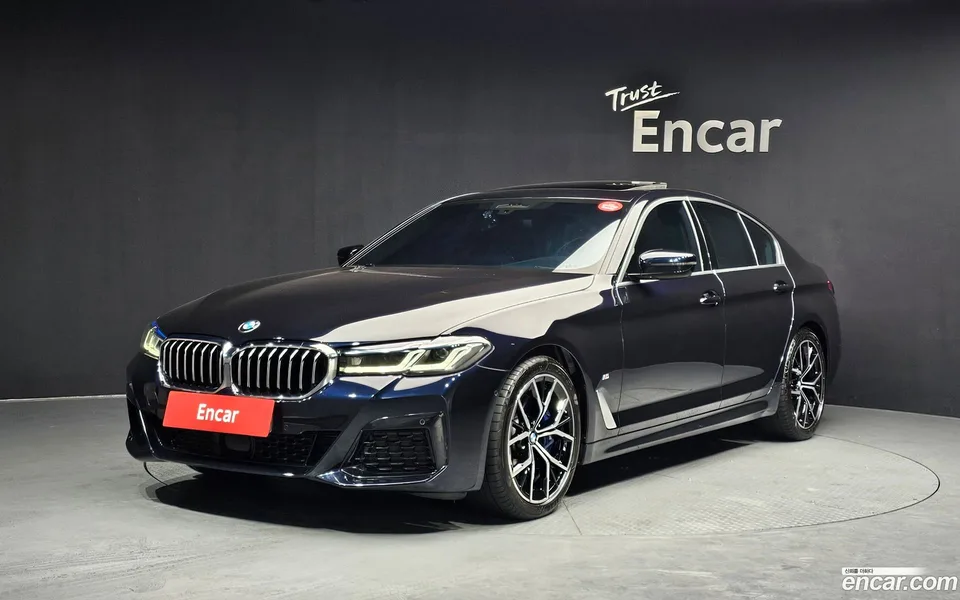 BMW 5 Series 530i M 2023 — фото 1, купить с доставкой в Москву