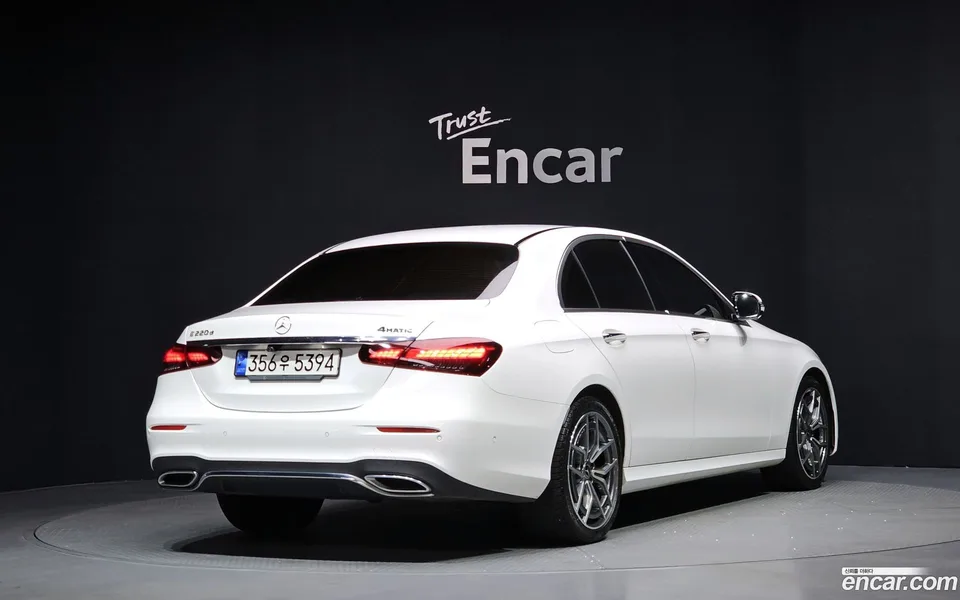 Mercedes-Benz E-Class E220d 4MATIC AMG Line 2023 — миниатюра 2