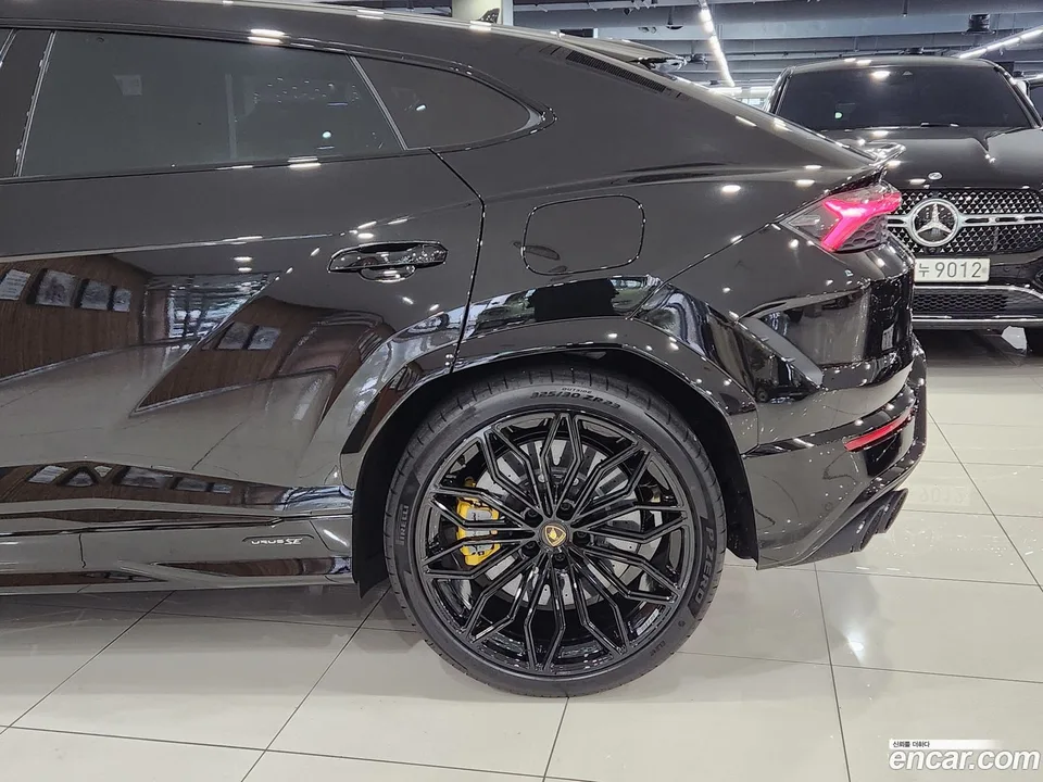 Lamborghini Urus 4.0 V8 SE 2025 — миниатюра 5