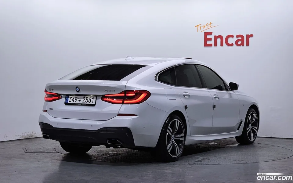 BMW 6 Series GT 630i xDrive M 2023 — миниатюра 2