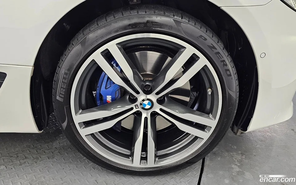 BMW 6 Series GT 630i xDrive M 2023 — миниатюра 5