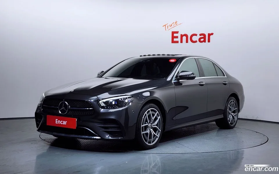 Mercedes-Benz E-Class E220d 4MATIC AMG Line 2022 — фото 1, купить с доставкой в Москву